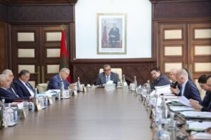 21-300x200 بلاغ جديد من رئاسة الحكومة (صور)