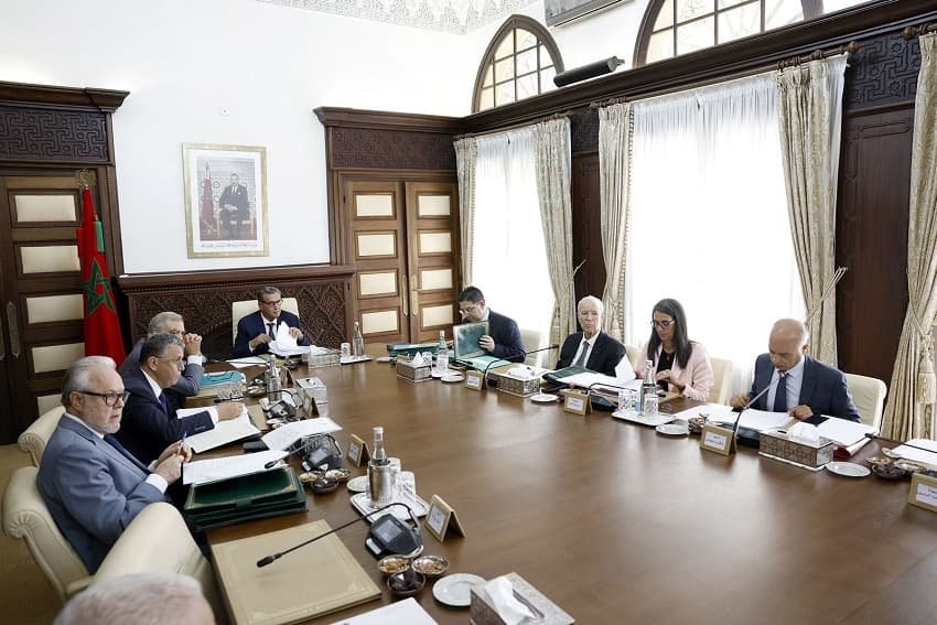 4 بلاغ جديد من رئاسة الحكومة (صور)