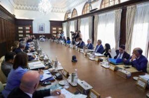 3-2-300x199 بلاغ جديد من أول مجلس للحكومة بعد التعديل (صور)