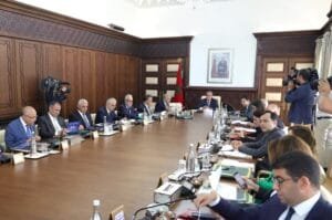 6-1-300x199 بلاغ جديد من رئاسة الحكومة (صور)