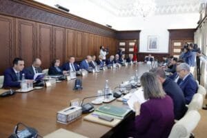 7-300x200 بلاغ جديد من رئاسة الحكومة (صور)