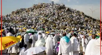 ملايين الحجاج يؤدون الركن الأعظم من مناسك الحج في صعيد عرفات